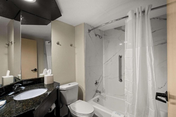 Quality Inn & Suites North Little Rock image 26