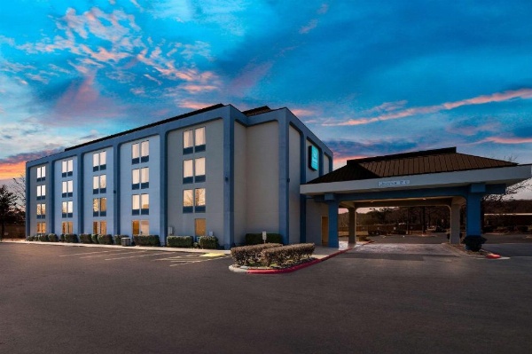 Quality Inn & Suites North Little Rock image 8